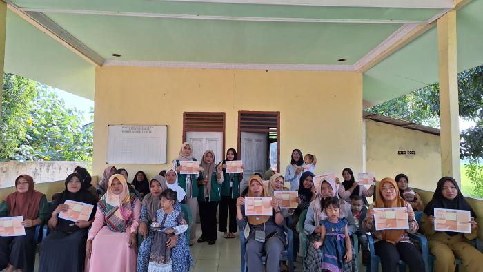 Mahasiswa UNUHA Ciptakan Spray Anti Nyamuk Berbahan Serai untuk Mengatasi Masalah Nyamuk di Desa Srimulyo